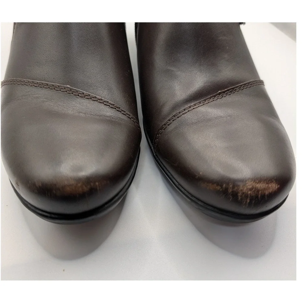 Clarks‎ Emslie Warren Shooties Brown Leather Ankle Booties Block Heel Size 9.5